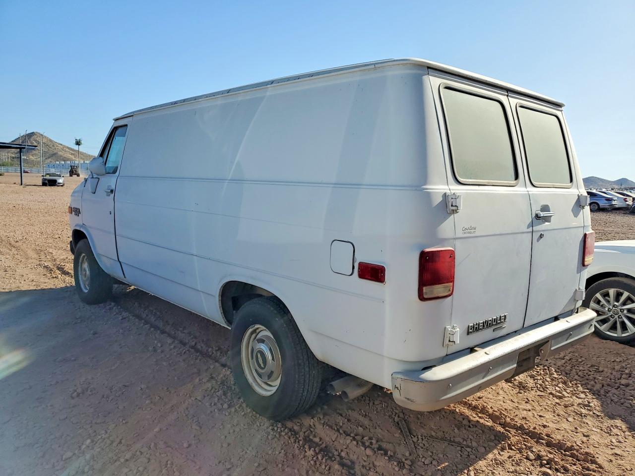 1991 CHEV All models VIN 1GCEG25K3M7113512 photo 2