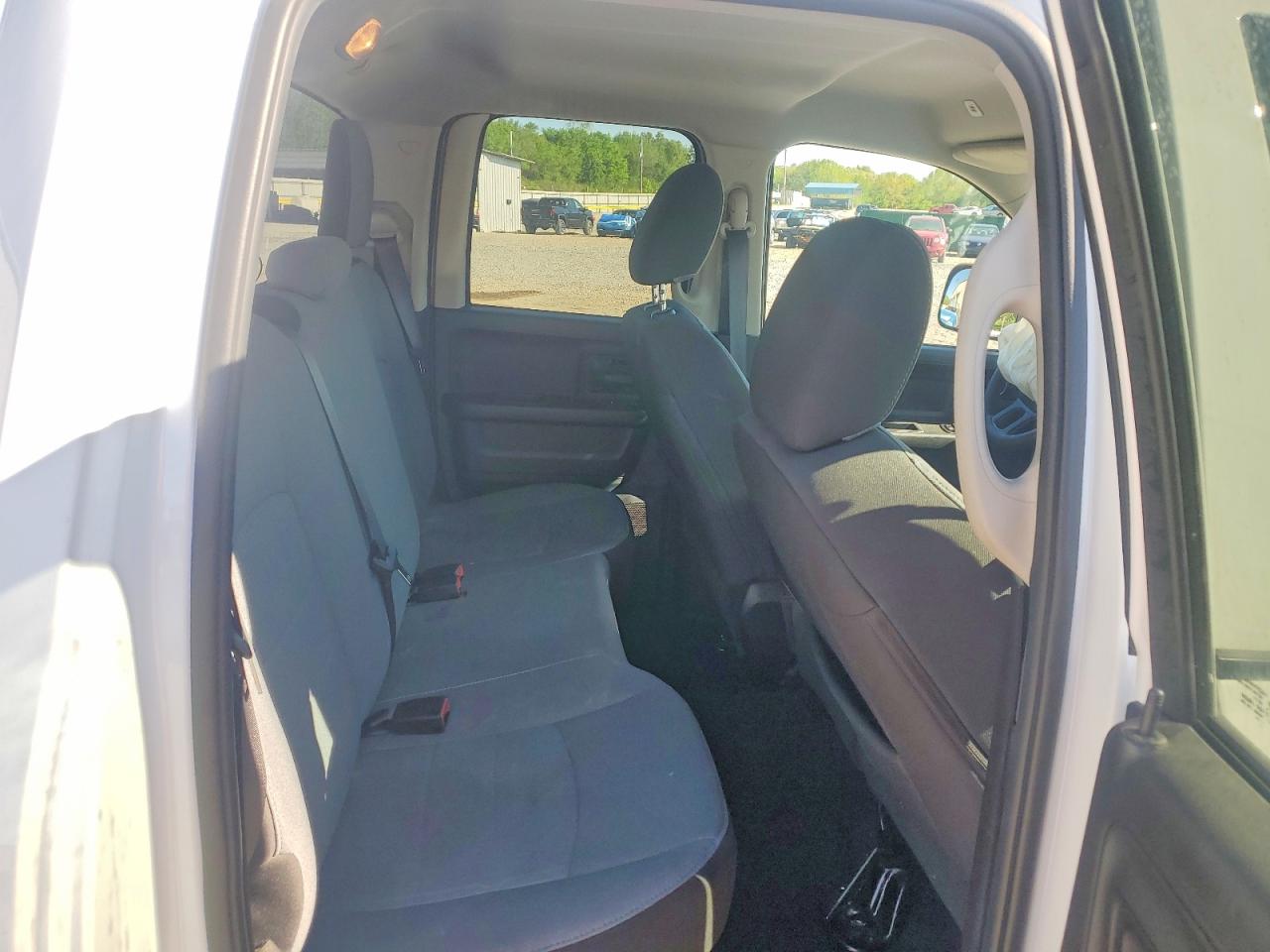 2024 Ram 1500 VIN 1C6RR6FT0RS183619 photo 10