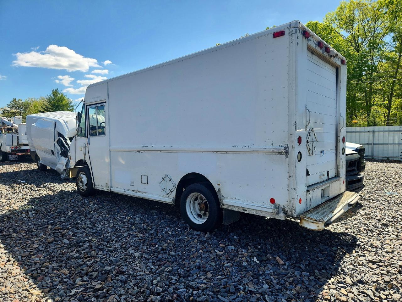 2004 FREIGHTLINER All models VIN 4UZAANBW84CN46979 photo 2