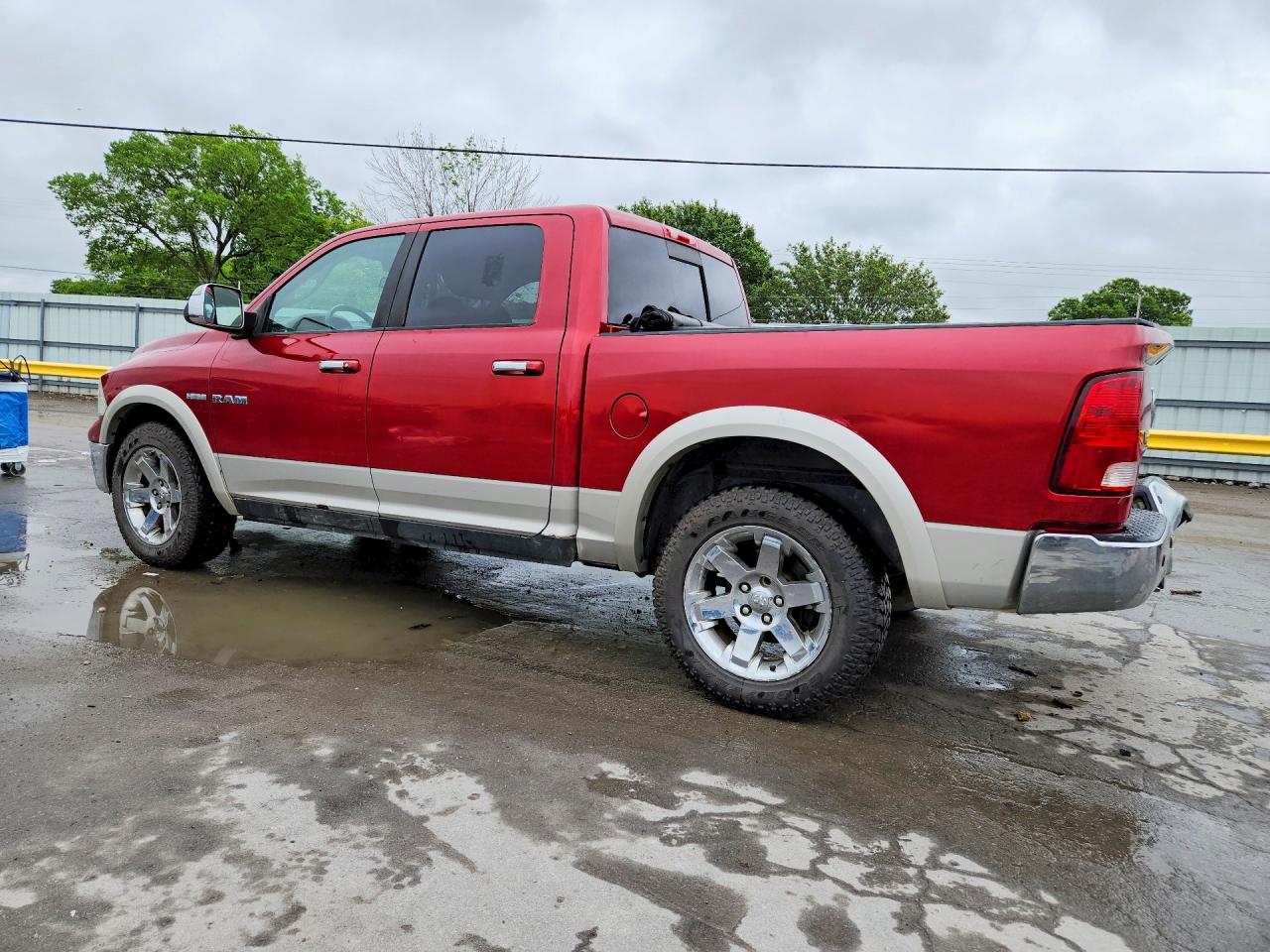 2010 Dodge Ram 1500 VIN 1D7RV1CT5AS103074 photo 2