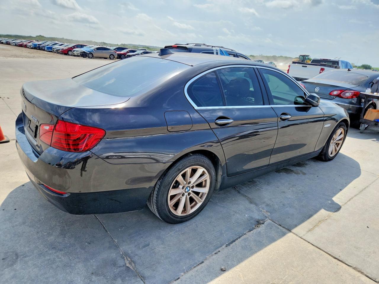 2015 BMW 5 series VIN WBA5A5C59FD521661 photo 3