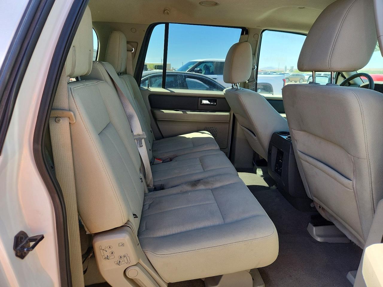 2014 Ford Expedition VIN 1FMJK1G57EEF52557 photo 10