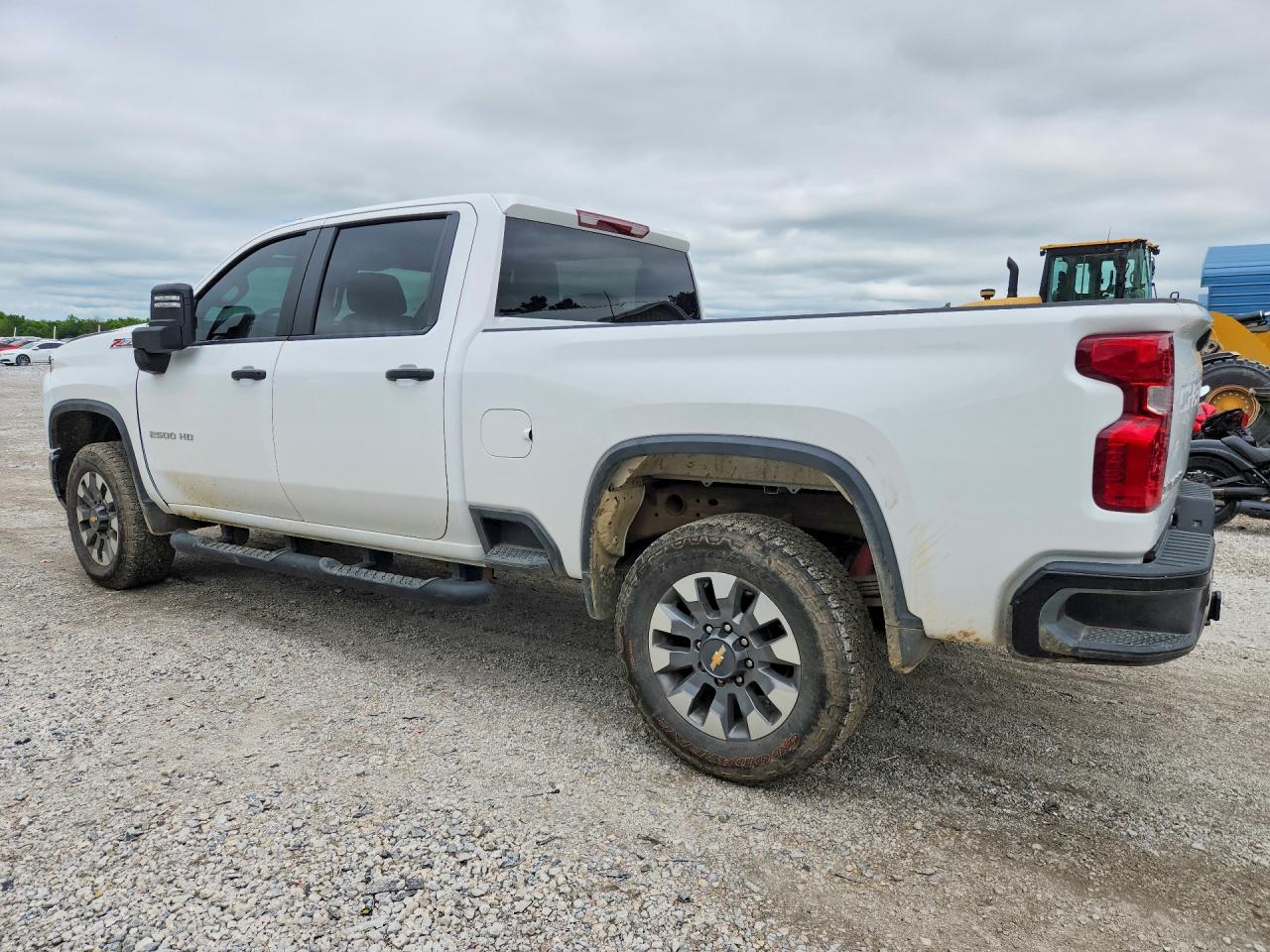 2025 Chevrolet Silverado VIN 2GC4KME76S1107957 photo 2