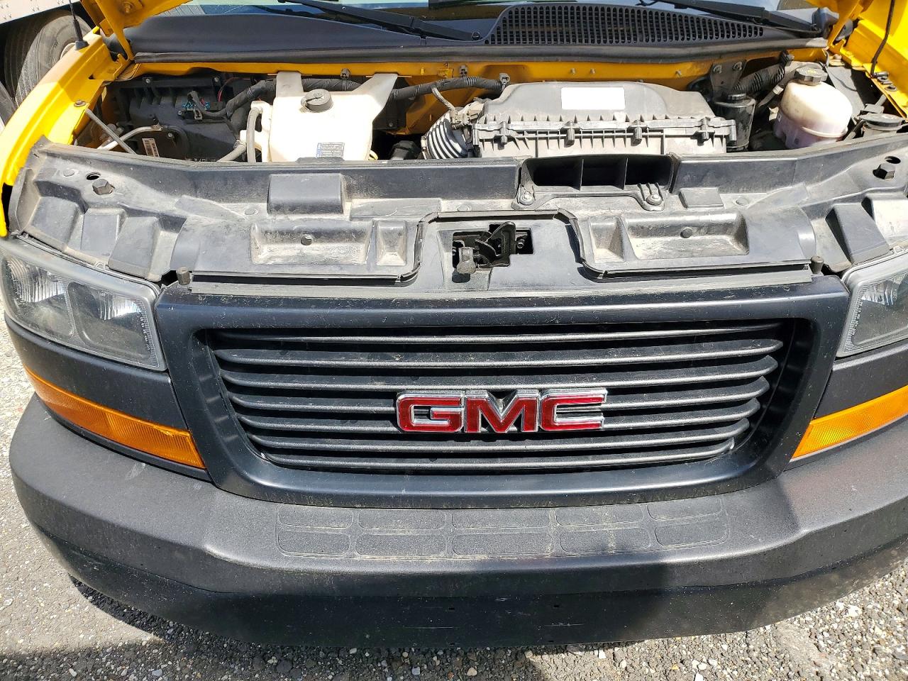2021 GMC Savana VIN 7GZ37TC75MN005581 photo 12