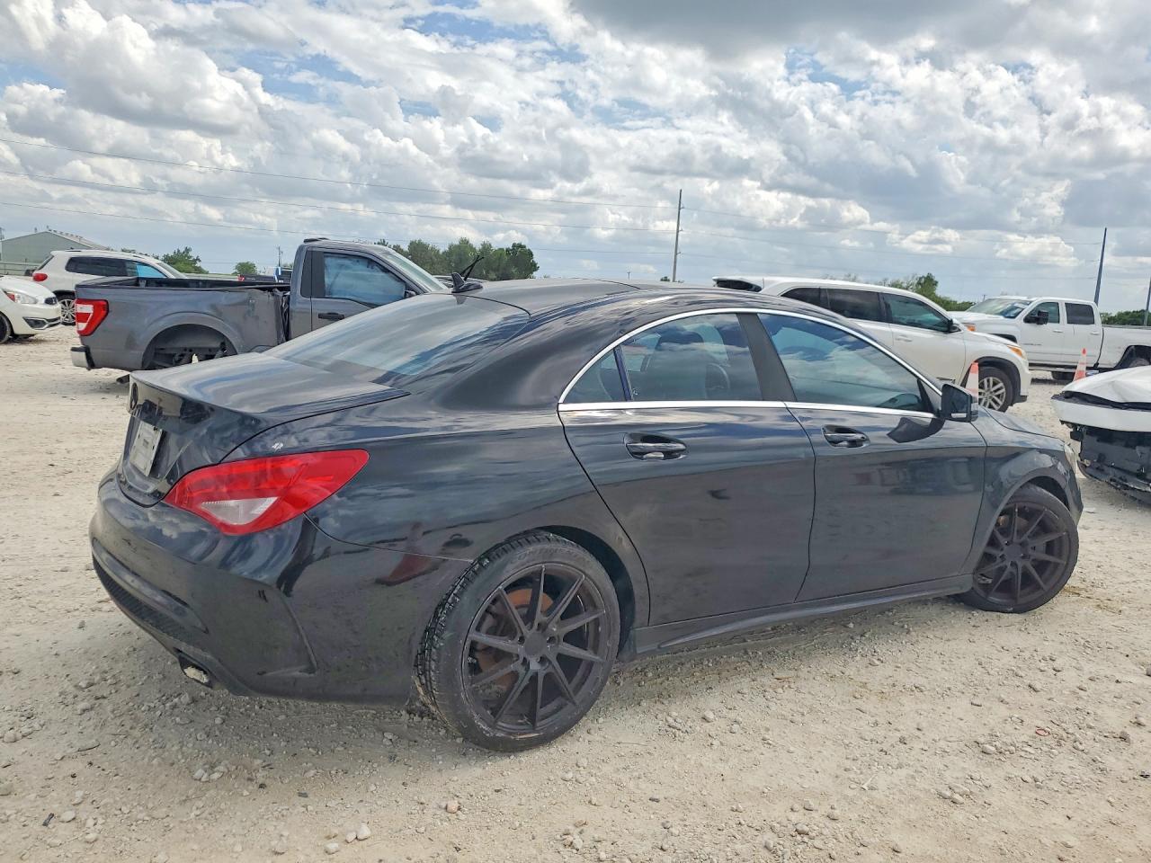 2014 Mercedes-Benz Cla-class VIN WDDSJ4EB4EN043697 photo 3