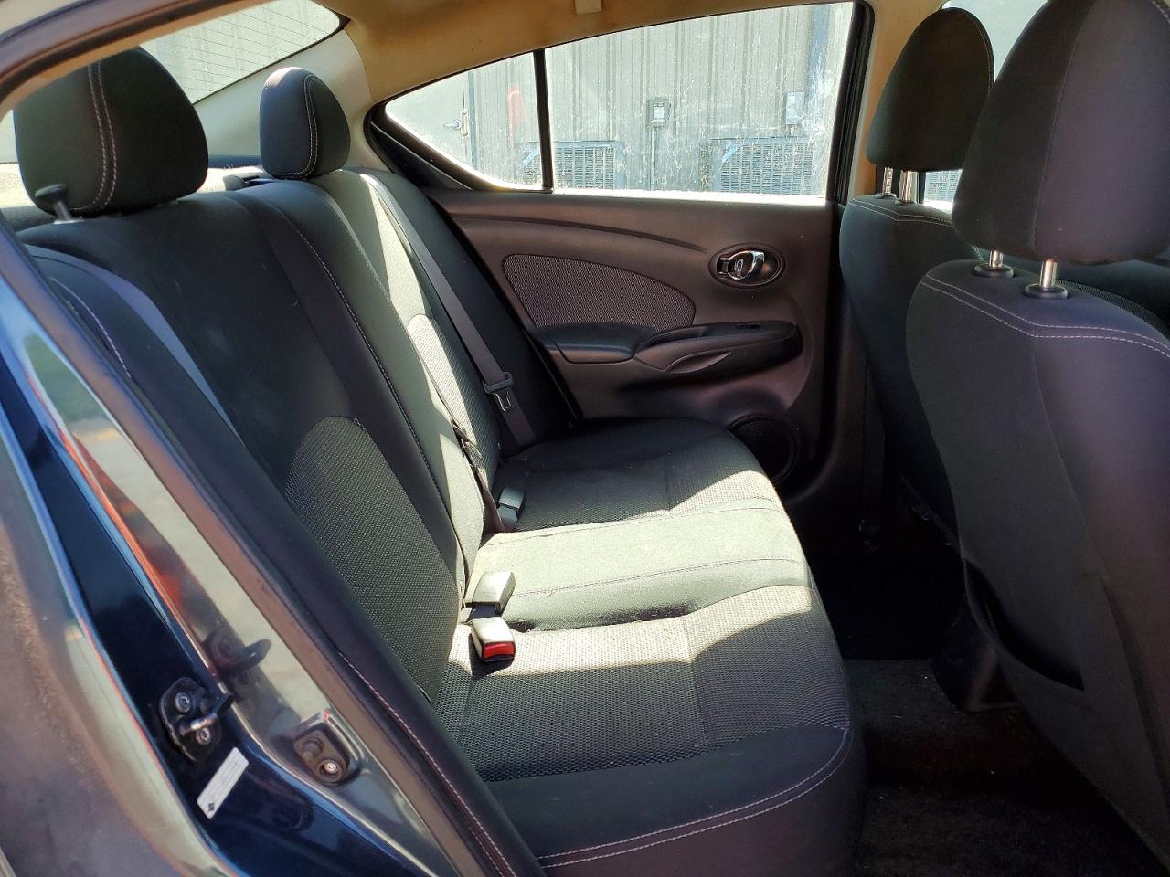 2016 Nissan Versa VIN 3N1CN7AP2GL855978 photo 10