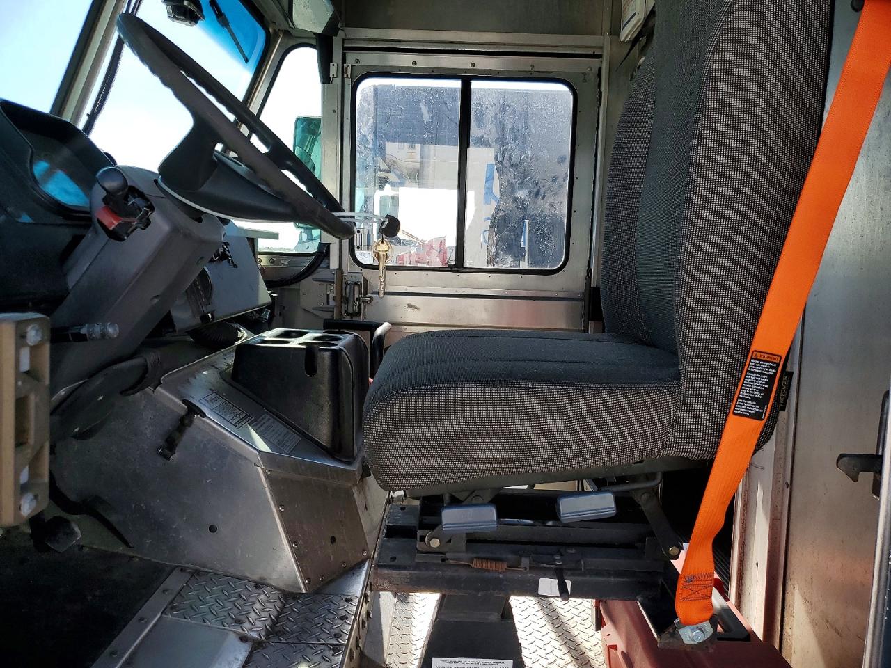 2020 FREIGHTLINER All other VIN 4UZAC2EA3LCMK0231 photo 7