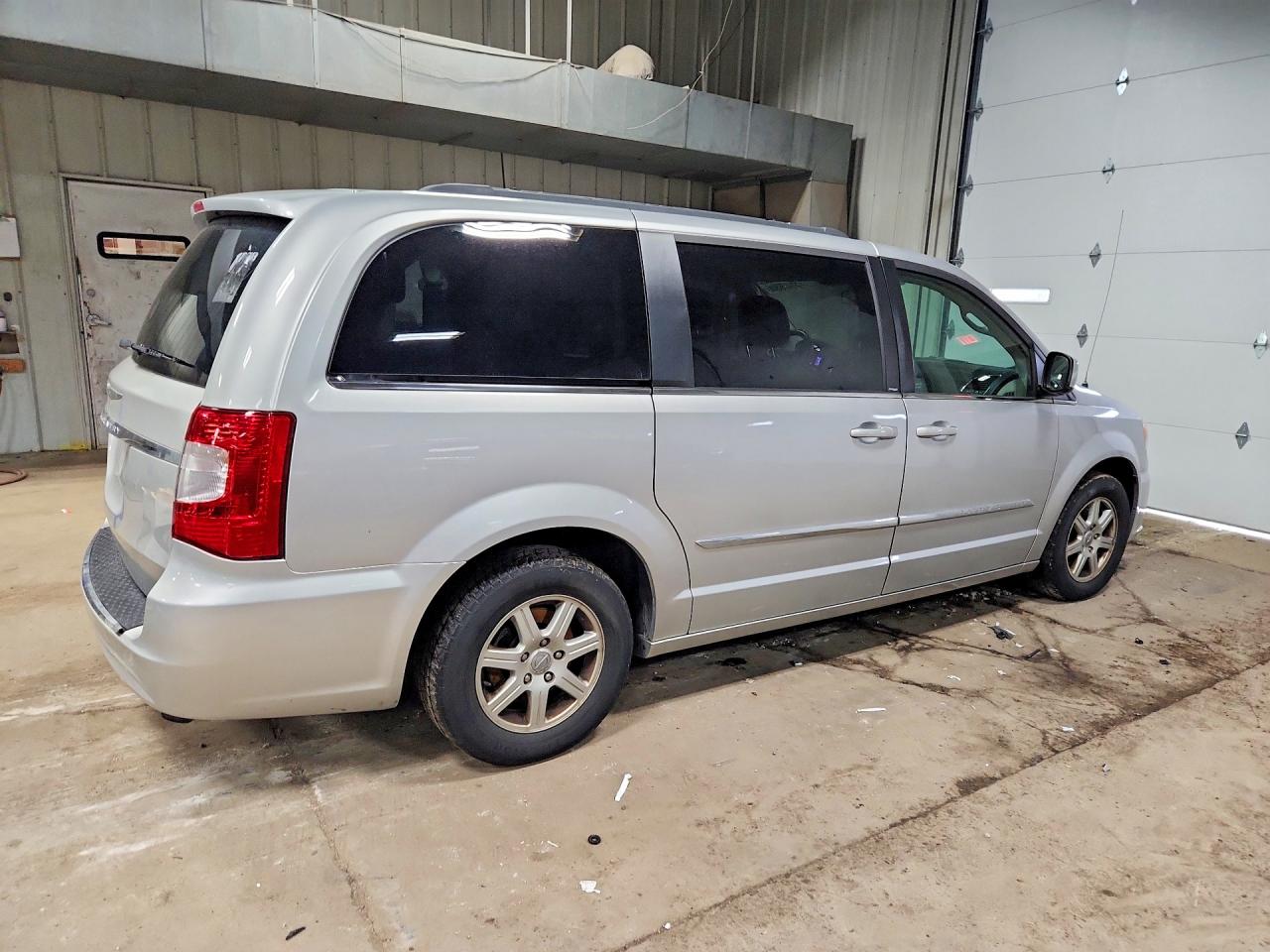 2012 Chrysler Minivan VIN 2C4RC1BG0CR170447 photo 3