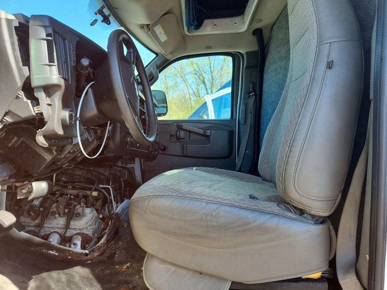 2017 CHEV Express VIN 1GB0GRFF2H1118072 photo 7