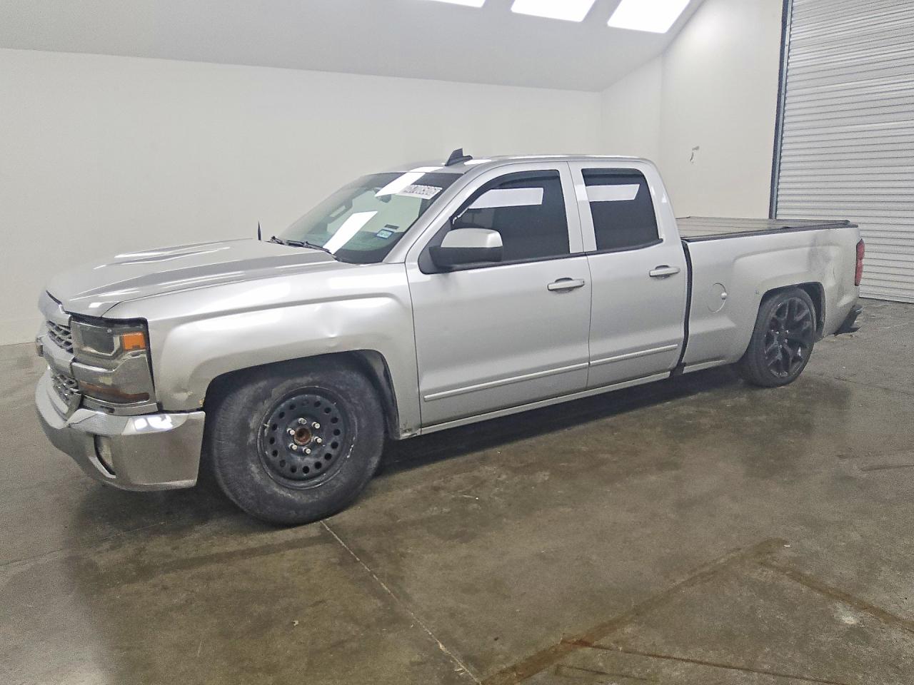 2017 Chevrolet All models VIN 1GCRCREC5HZ344971 photo 1