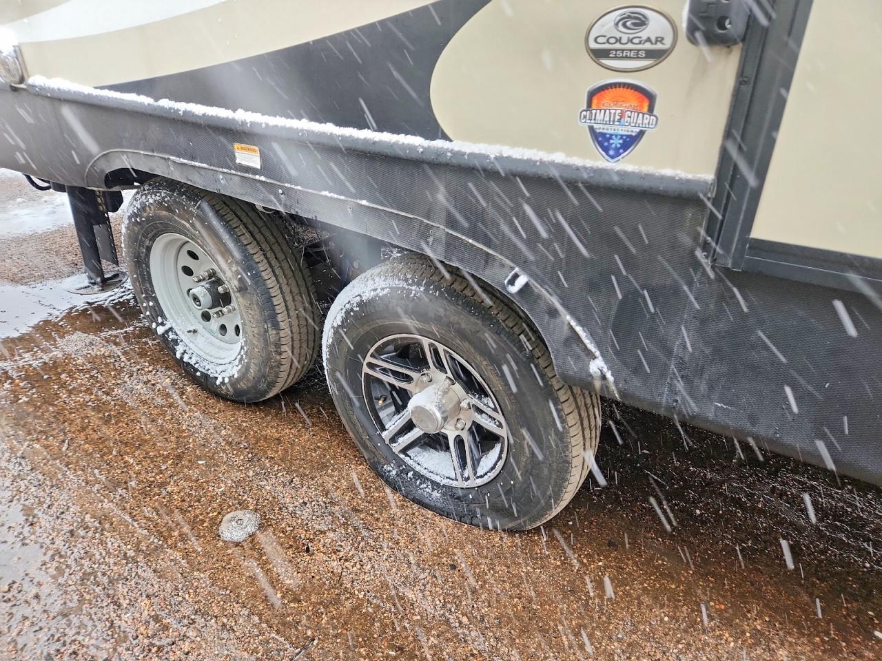 2019 KEYSTONE Cougar VIN 4YDF25R21KV505781 photo 9