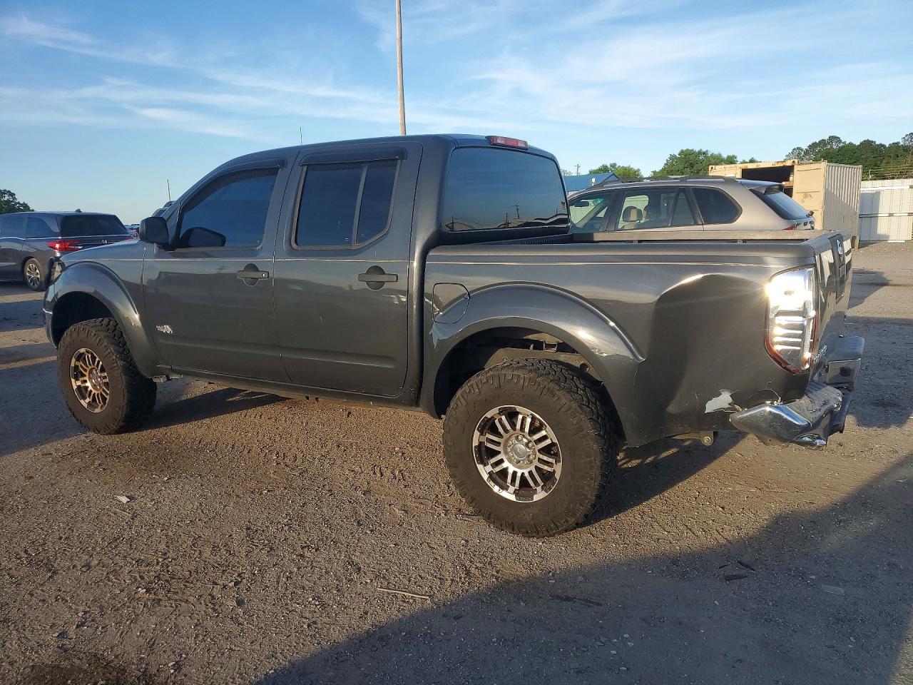 2011 NISSAN Frontier VIN 1N6AD0ER5BC445638 photo 2
