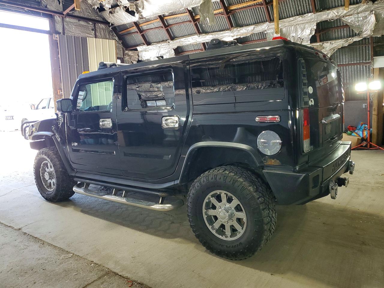 2004 Hummer H2 VIN 5GRGN23U74H107367 photo 2