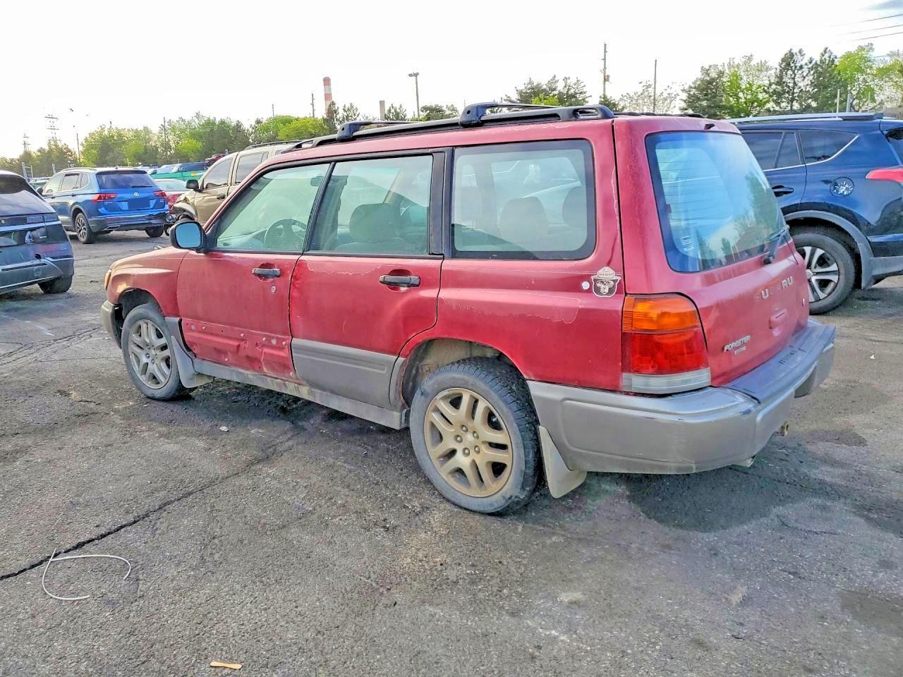 1998 Subaru Forester VIN JF1SF6551WH702410 photo 2