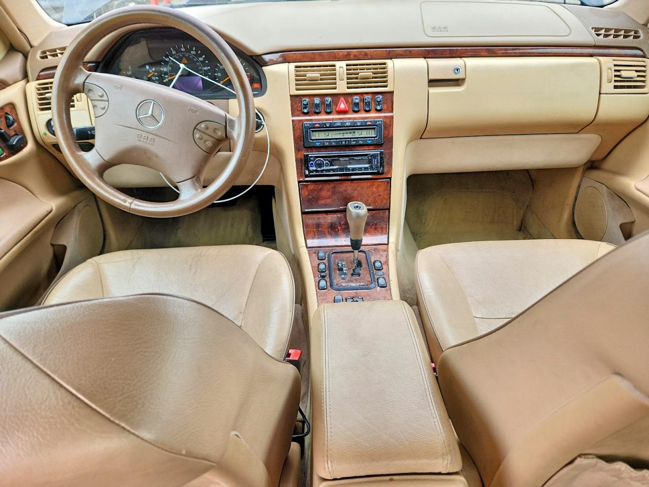 2000 Mercedes-Benz E-class VIN WDBJF82J3YX039044 photo 8