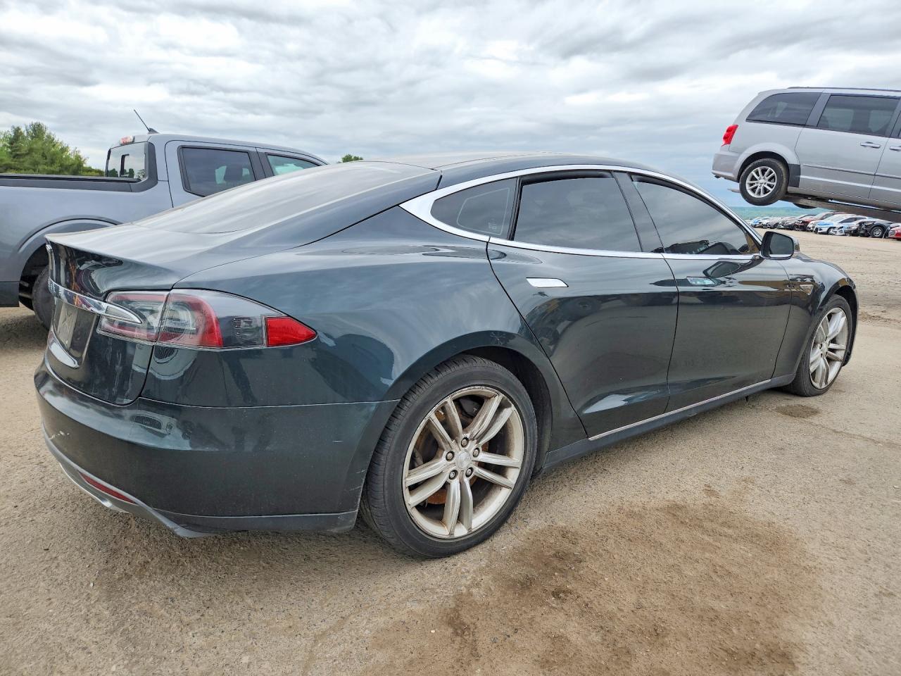 2013 Tesla Model s VIN 5YJSA1DN5DFP06115 photo 3