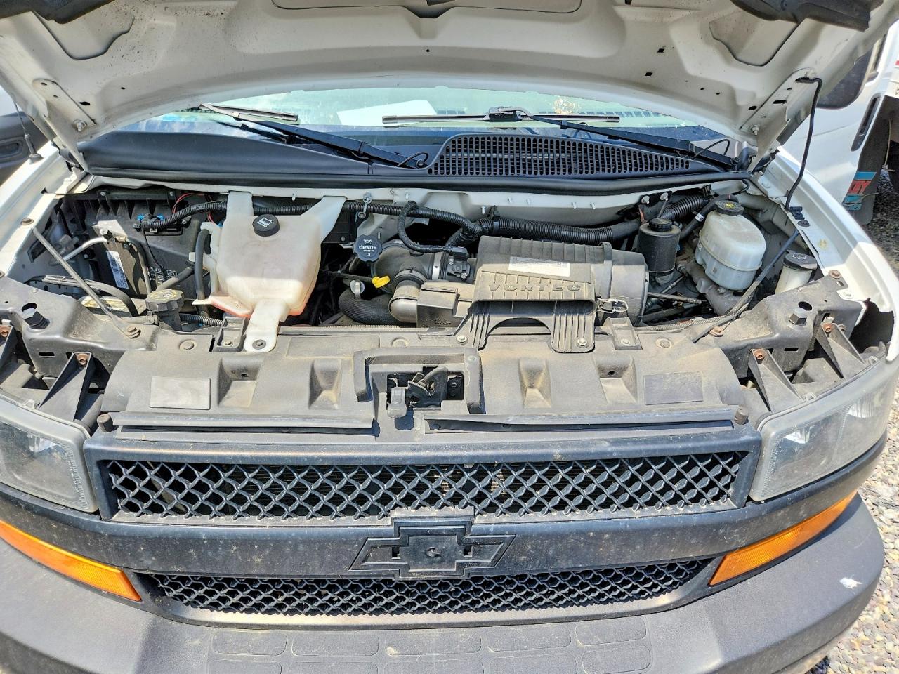 2020 CHEV Express VIN 1GCWGAFGXL1209566 photo 12
