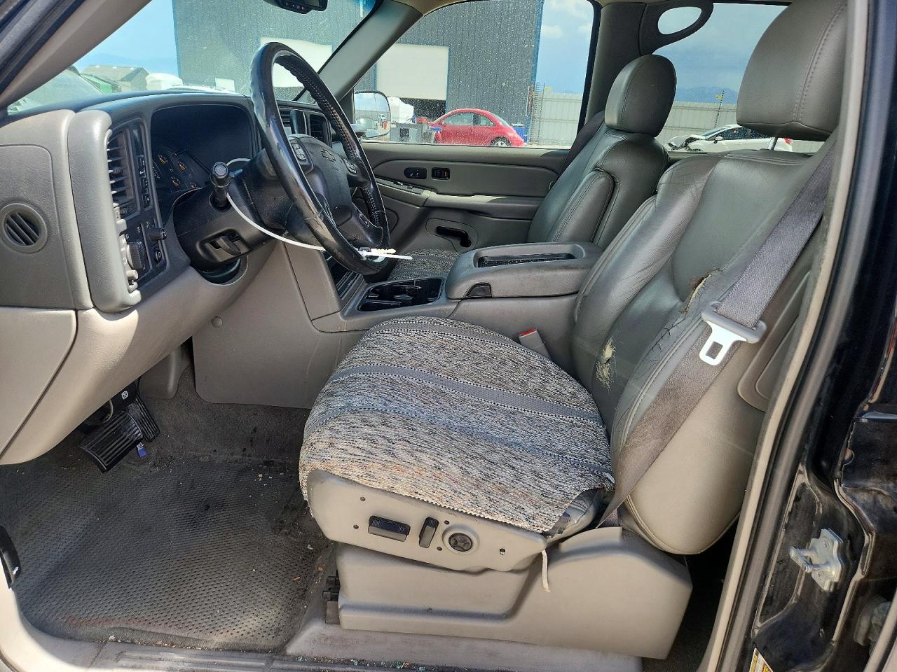 2004 Chevrolet Tahoe VIN 1GNEK13Z04J307174 photo 7