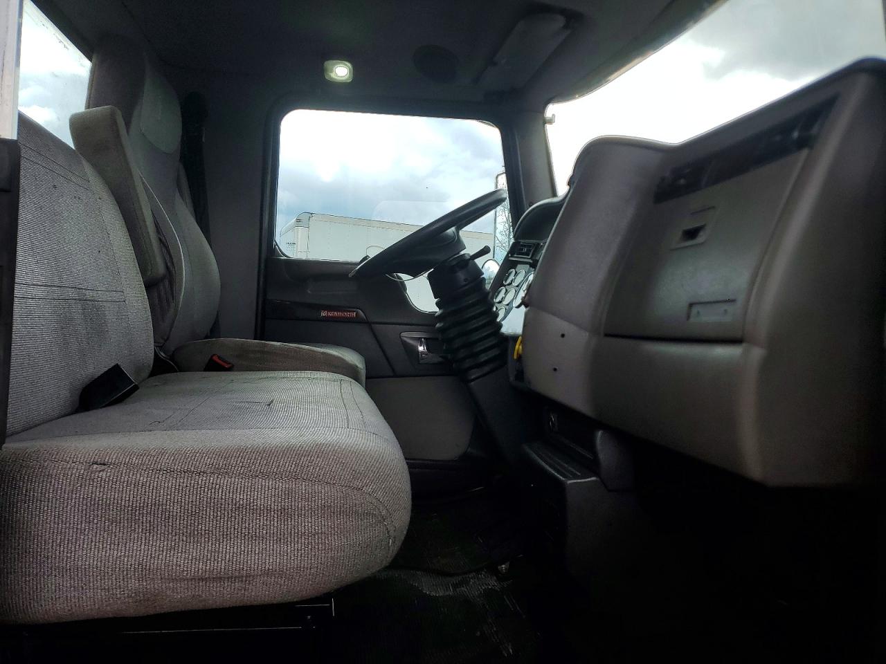 2015 KENWORTH All other VIN 2NKHHM6X4FM427117 photo 5