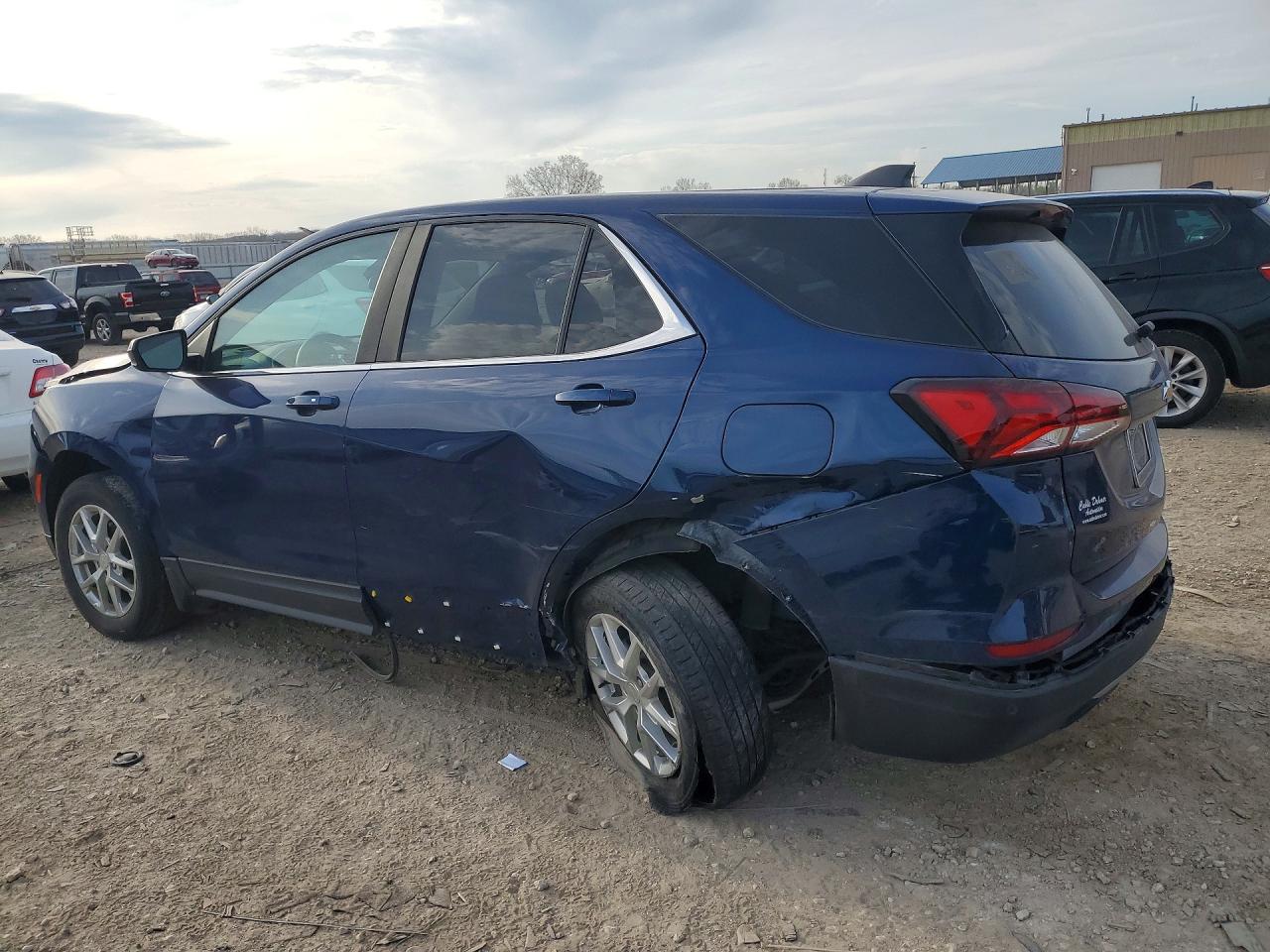 2023 Chevrolet Equinox VIN 3GNAXTEG4PL162659 photo 2