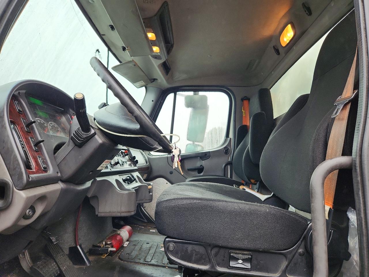 2017 FREIGHTLINER All other VIN 3ALACWDT9HDJB7842 photo 6