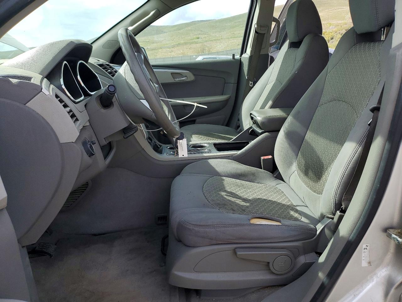 2010 Chevrolet Traverse VIN 1GNLVEEDXAS109215 photo 7