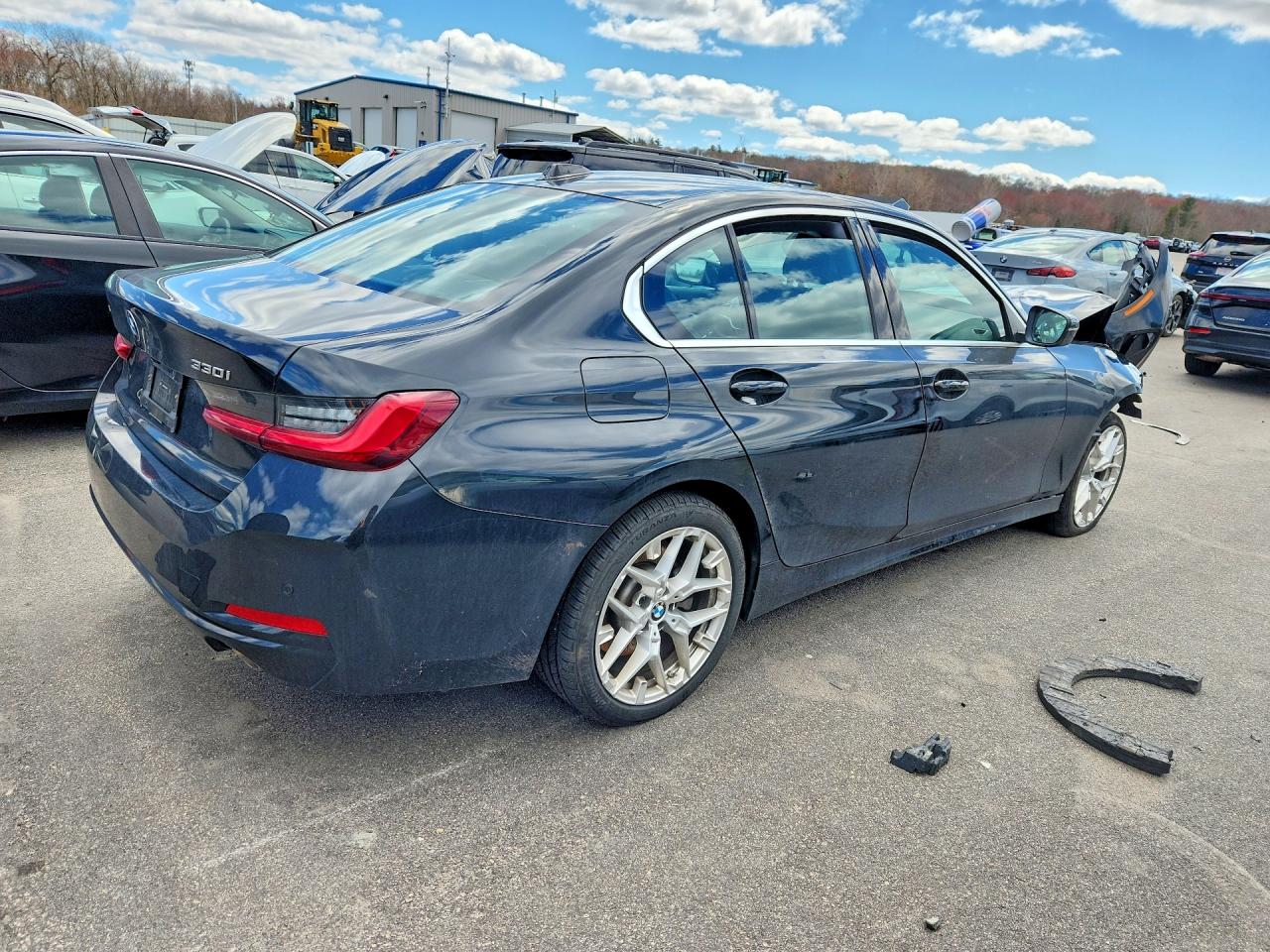2026 BMW 3 series VIN 3MW89CW02T8F93384 photo 3