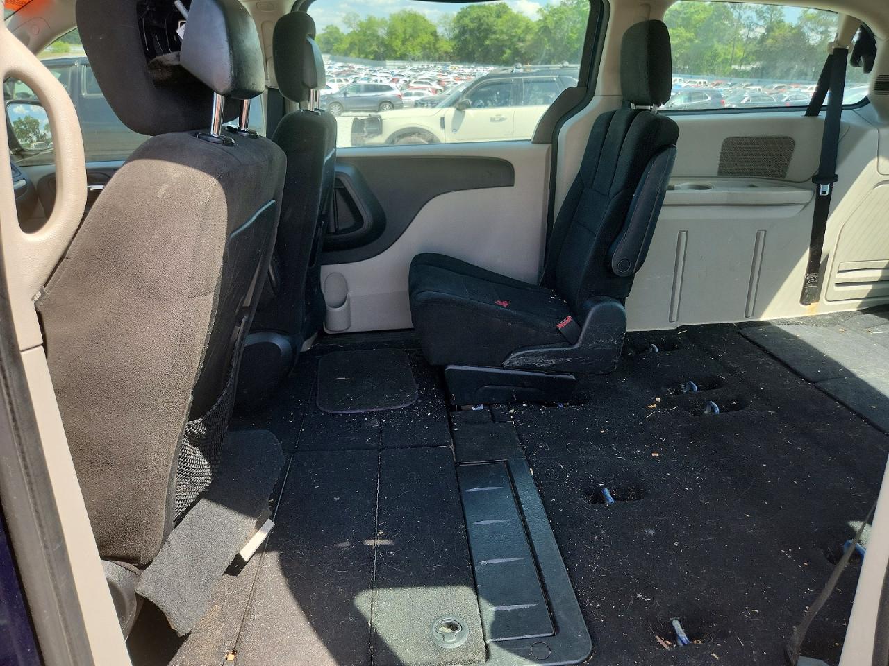 2012 Dodge Caravan VIN 2C4RDGBG4CR268641 photo 11