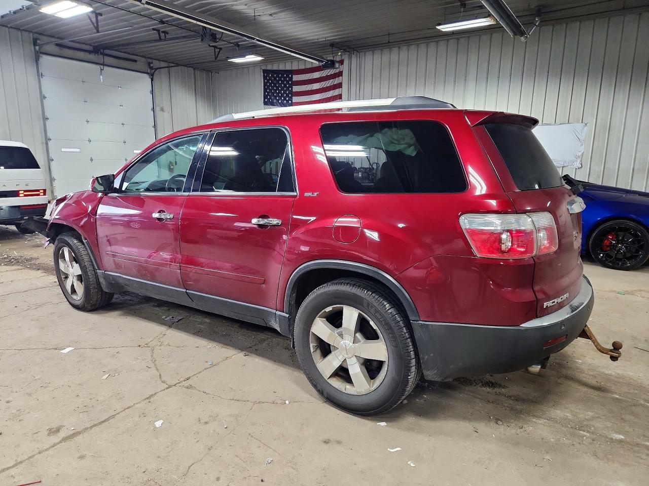 2010 GMC Acadia VIN 1GKLRMED5AJ202693 photo 2