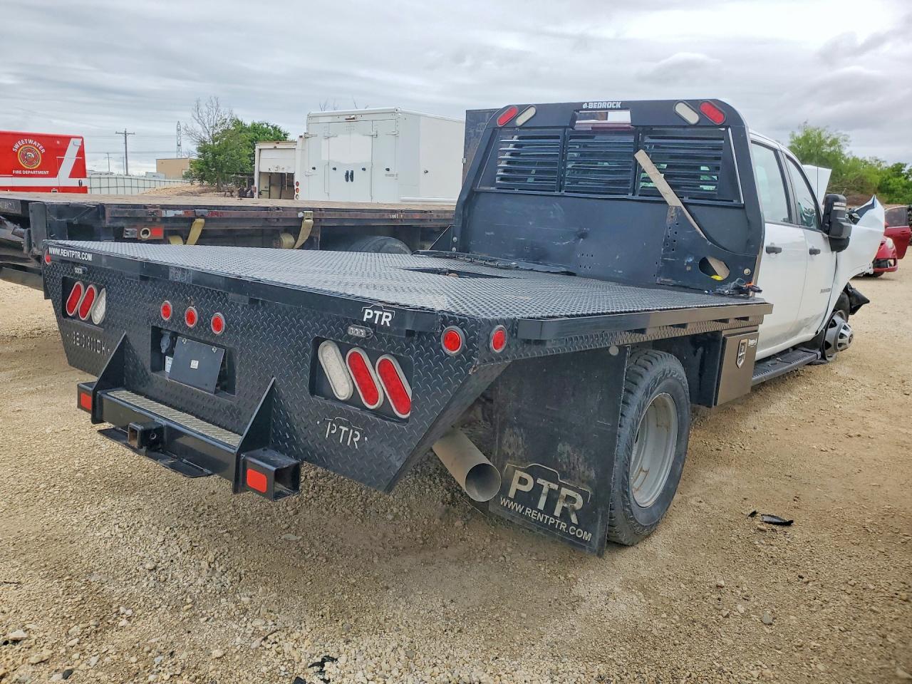 2023 CHEVROLET All models VIN 1GB4YSEY1PF146410 photo 3