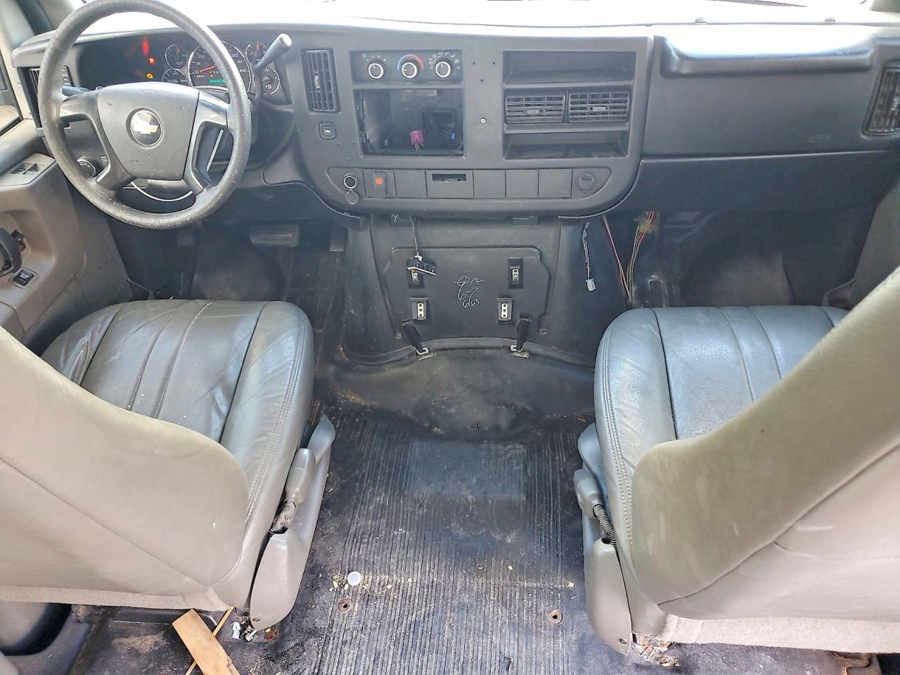 2010 CHEV Express VIN 1GCUGADX1A1163665 photo 8