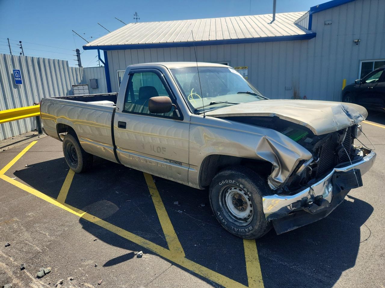 1998 GMC SIERRA VIN 1GTEC14W3WZ537824 photo 4