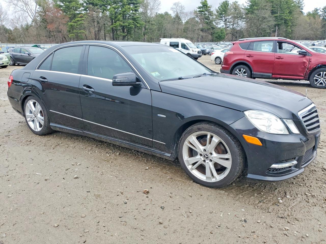 2012 Mercedes-Benz E-class VIN WDDHF8JB2CA544276 photo 4