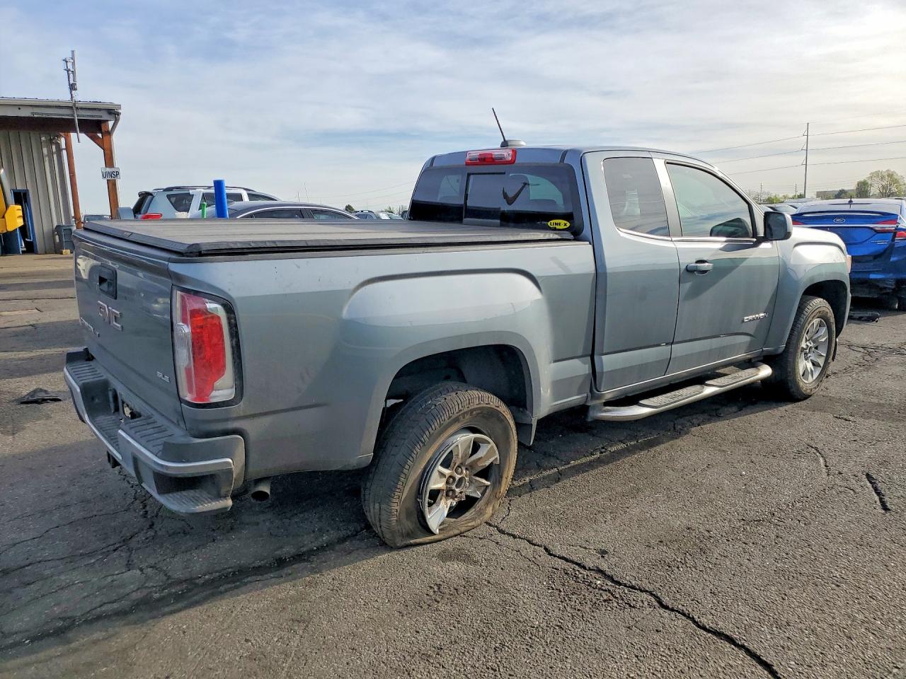 2018 GMC Canyon VIN 1GTH5CEN0J1268858 photo 3