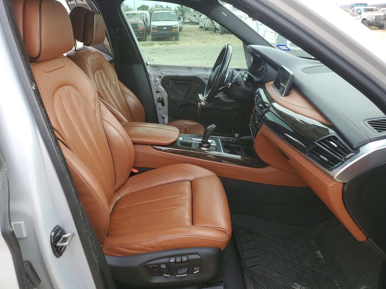 2017 BMW X5 VIN 5UXKR2C35H0X03443 photo 7