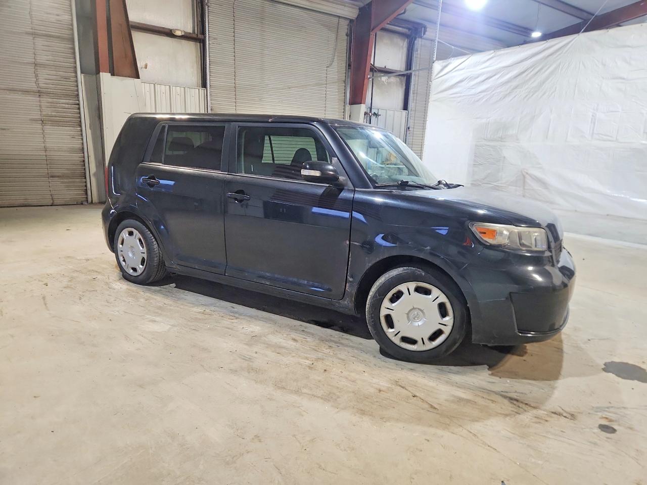 2008 Toyota Scion VIN JTLKE50E581010147 photo 4
