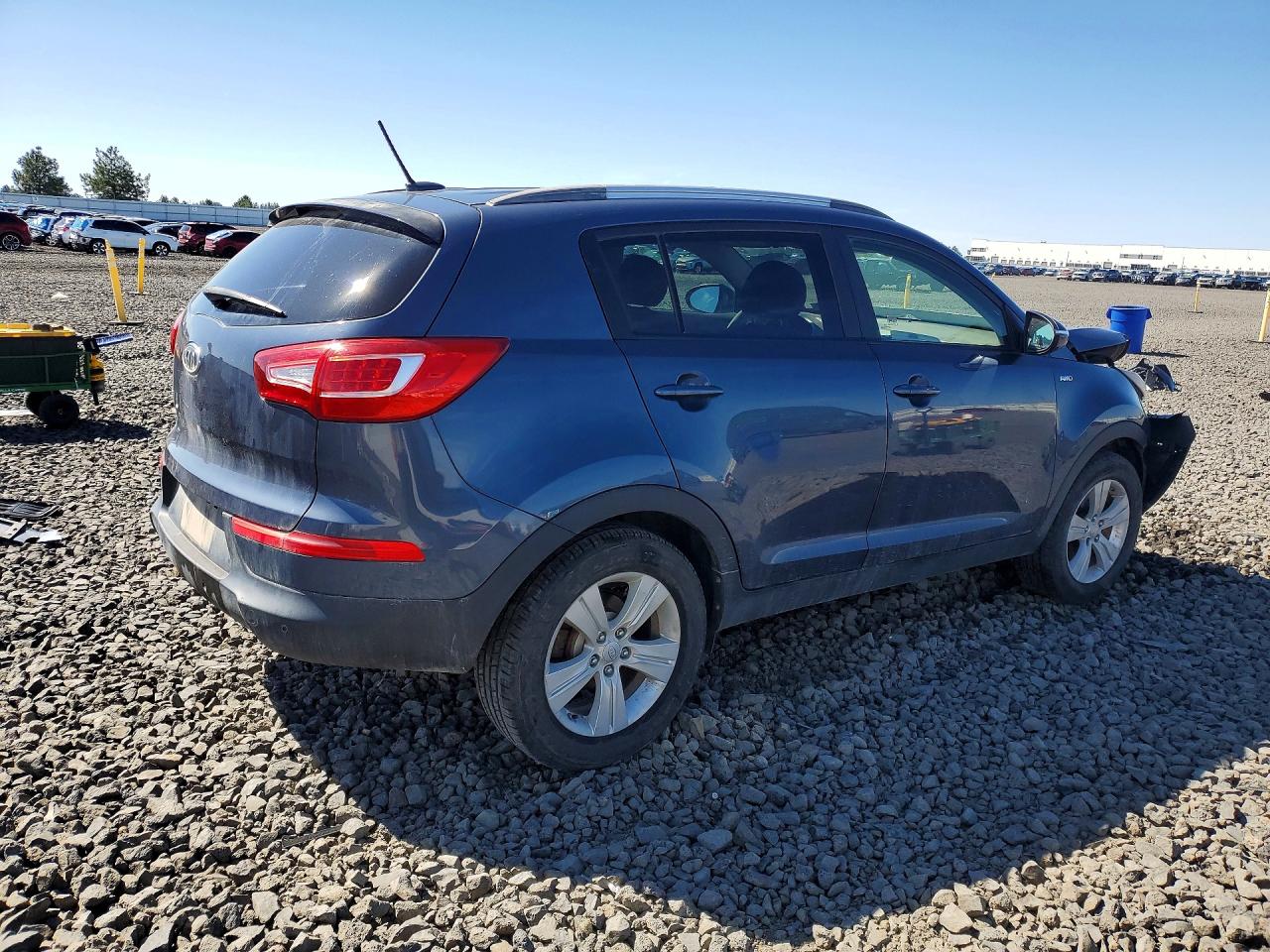 2011 Kia Sportage VIN KNDPBCA21B7076850 photo 3