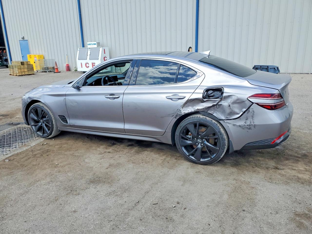 2023 GENESIS G70 VIN KMTG34TA1PU134876 photo 2
