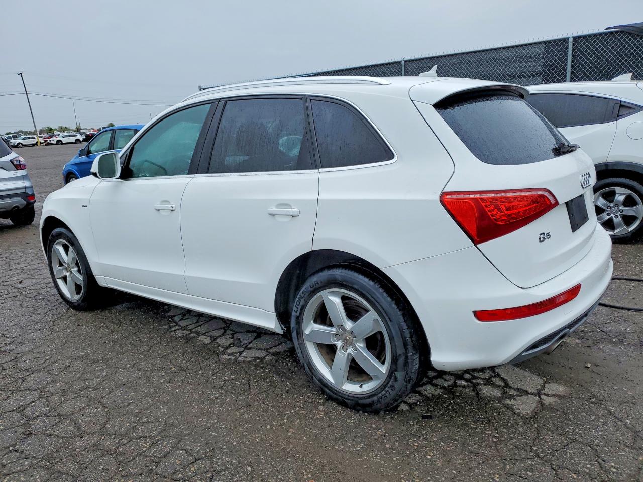 2012 Audi Q5 VIN WA1DKAFP2CA018630 photo 2