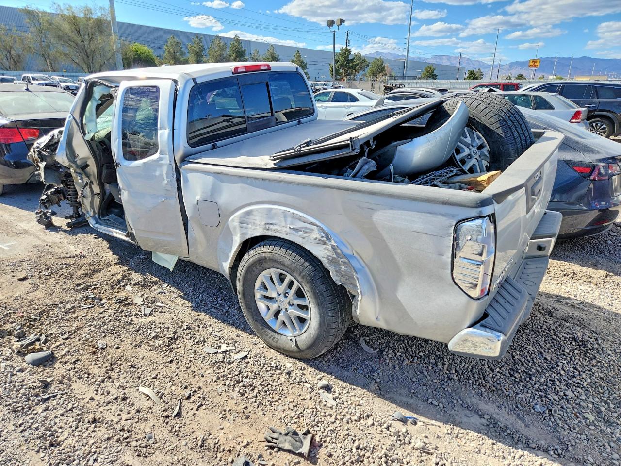 2018 Nissan Frontier VIN 1N6BD0CT2JN725653 photo 2