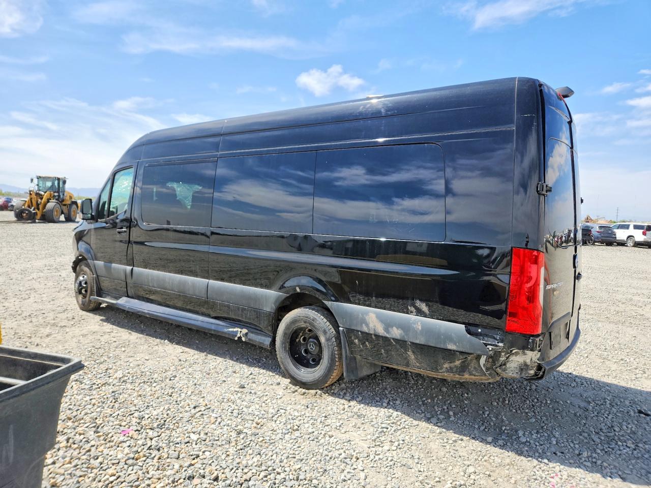 2019 Mercedes-Benz Sprinter VIN WDAPF4CD1KT013945 photo 2