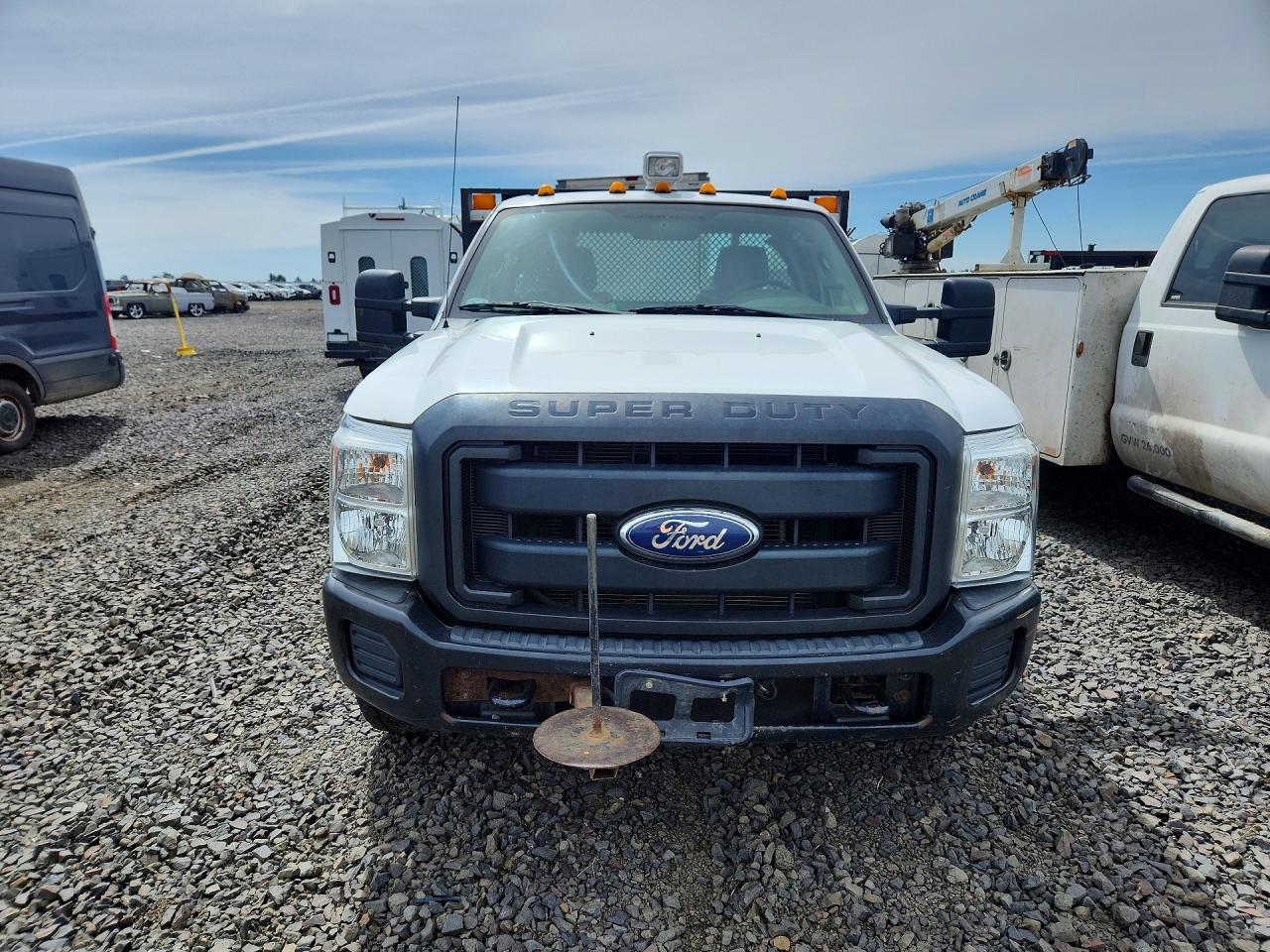 2011 Ford F350 VIN 1FDRF3E61BEA30937 photo 5