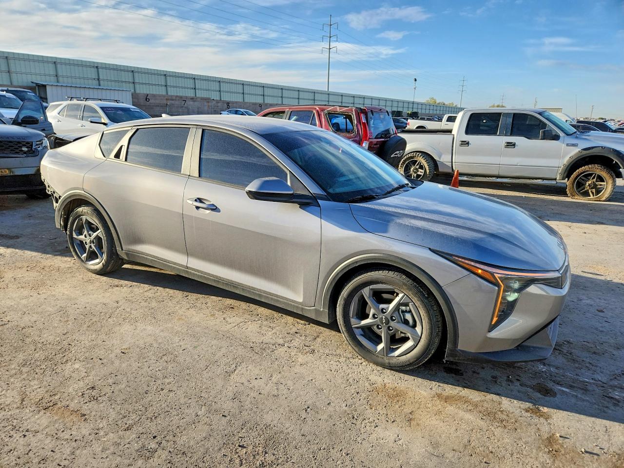2025 KIA All other VIN 3KPFT4DE0SE109020 photo 4