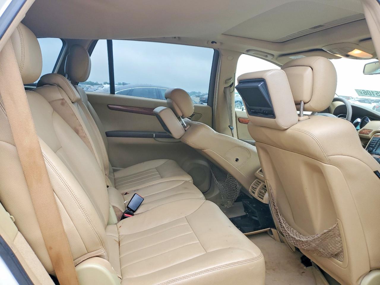 2008 Mercedes R-class VIN 4JGCB56E88A081760 photo 10