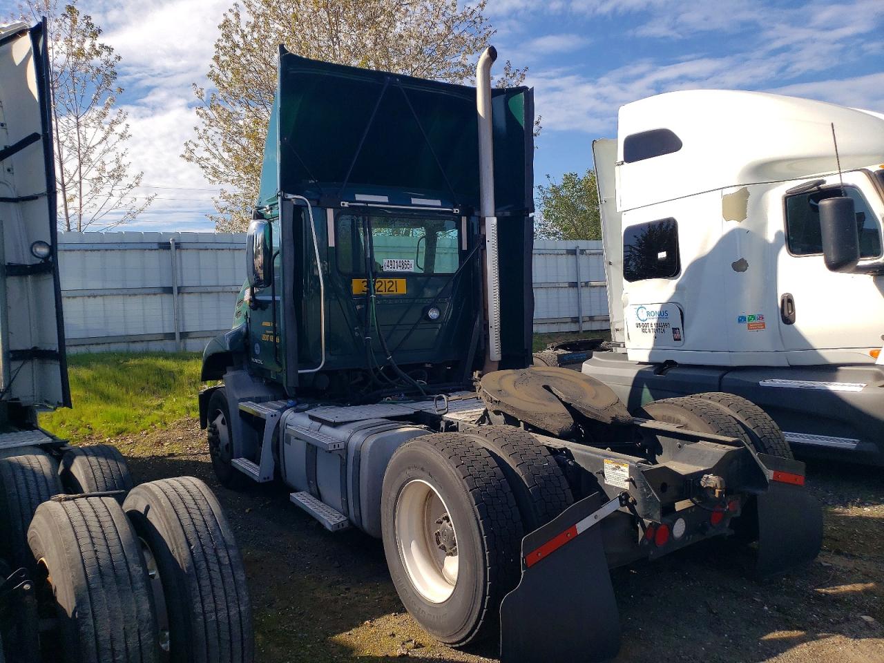2018 MACK All other VIN 1M1AW01X5JM010452 photo 3