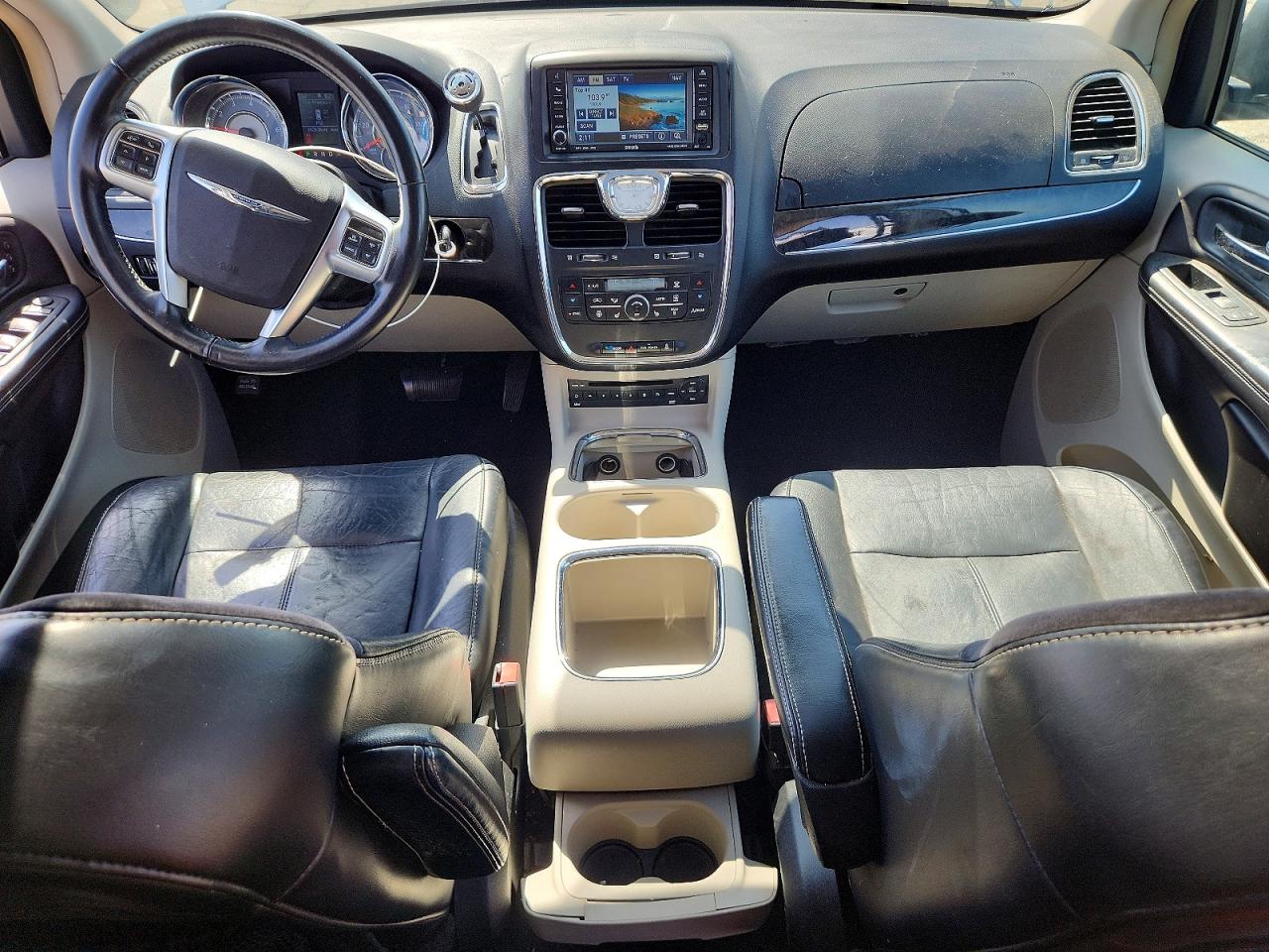 2011 Chrysler Minivan VIN 2A4RR6DG1BR610838 photo 8