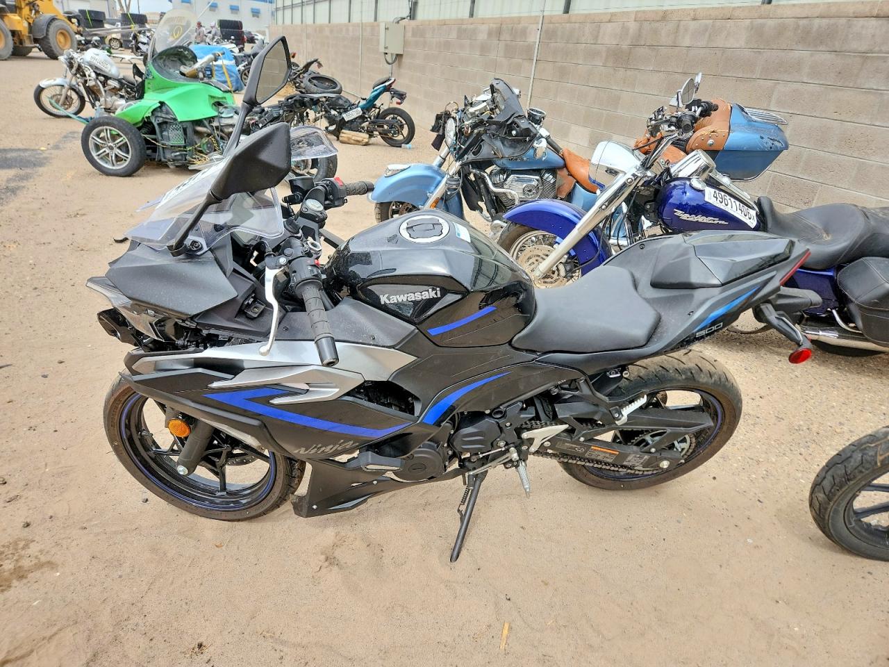 2025 Kawasaki Ex VIN ML5EXGJ12SDA68102 photo 3