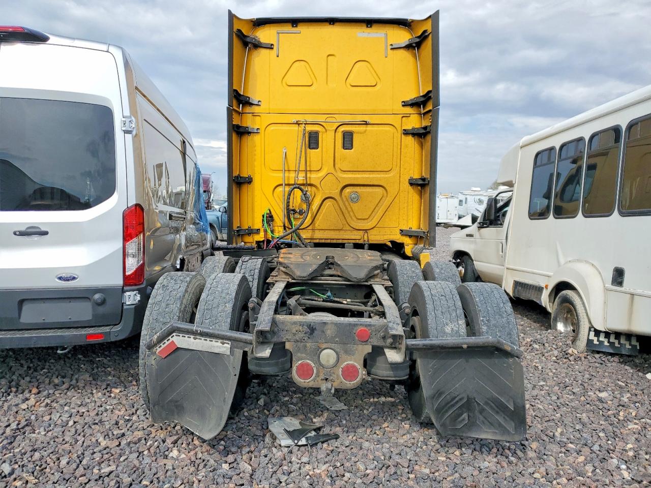 2015 FREIGHTLINER All other VIN 3AKJGLD58FSGC9452 photo 6