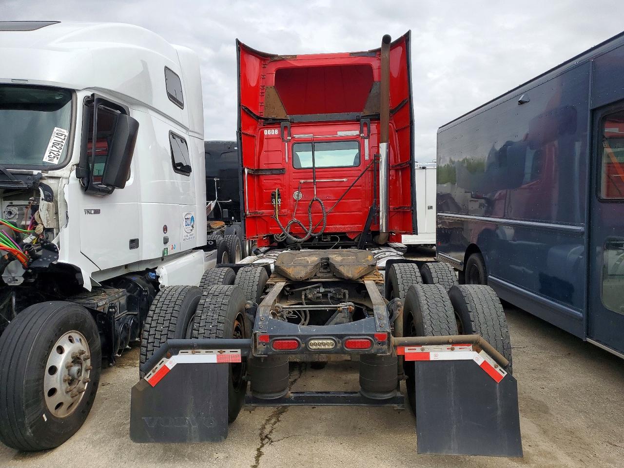 2015 Volvo Vn VIN 4V4N99EH4FN926223 photo 6