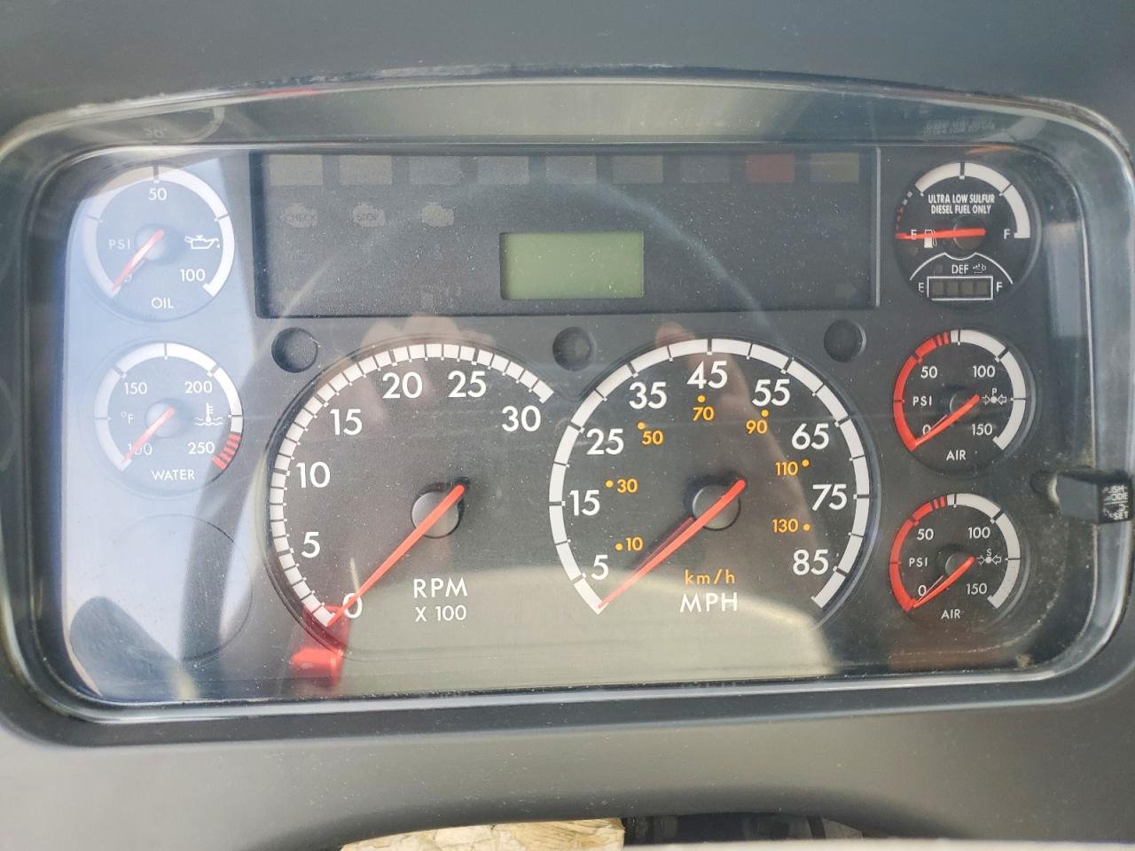 2015 FREIGHTLINER All other VIN 1FVHCYCY4FHGT0745 photo 9